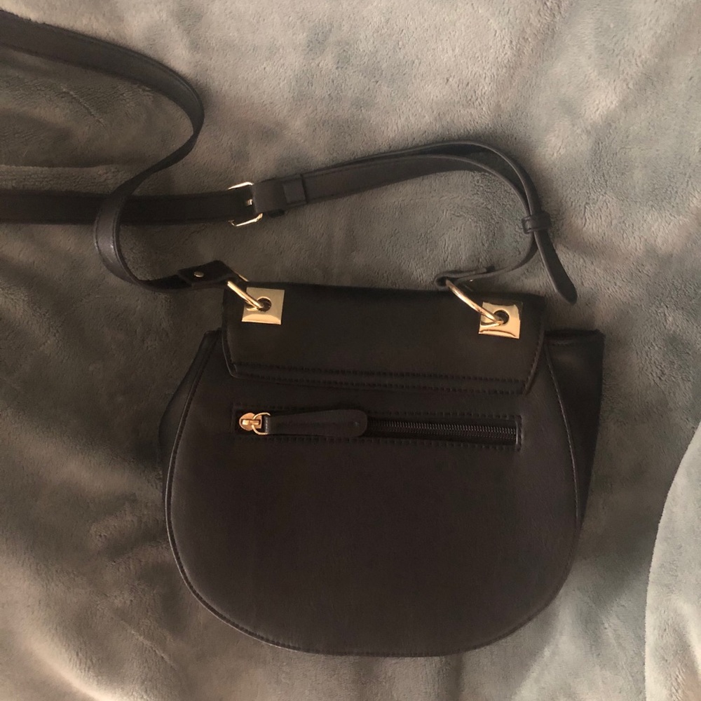 Mossimo Black and gold purse from target! - Picture 2 of 4